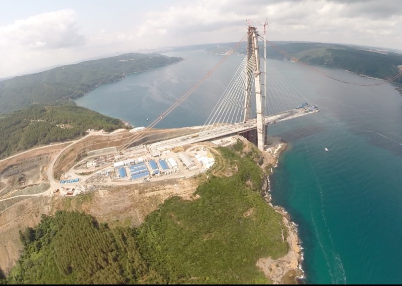 YAVUZ SULTAN SELIM KOPRUSUNUN HAVADAN CEKILEN SON HALI ANADOLU YAKASINDAKI POYRAZKOY SANTIYESI (FOTO ALI AKSOYER/ISTANBUL(DHA))