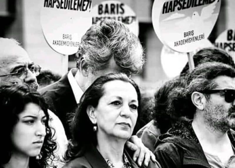 59901583_10157196385373996_3841359899900510208_n