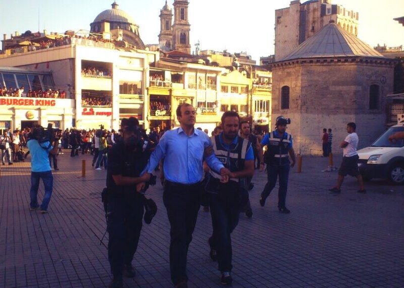 boqfmnzcuaasmqb_jpg_large